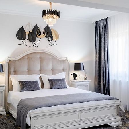 Tesa Boutique Hotel Târgu Neamţ Bagian luar foto