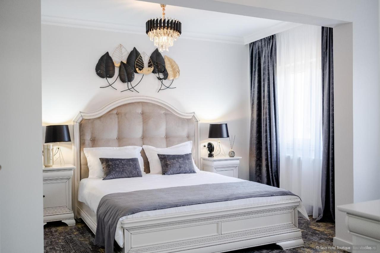 Tesa Boutique Hotel Târgu Neamţ Bagian luar foto