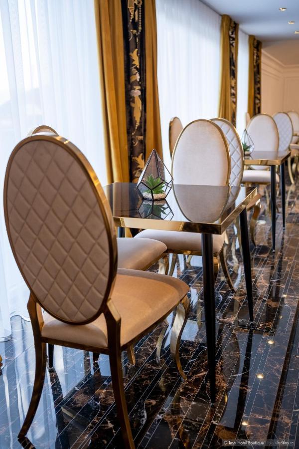 Tesa Boutique Hotel Târgu Neamţ Bagian luar foto