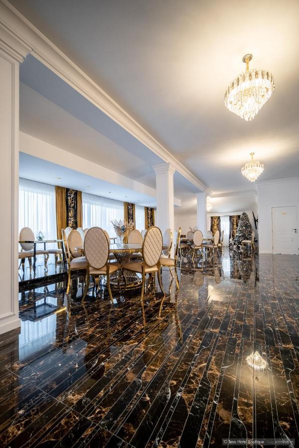 Tesa Boutique Hotel Târgu Neamţ Bagian luar foto